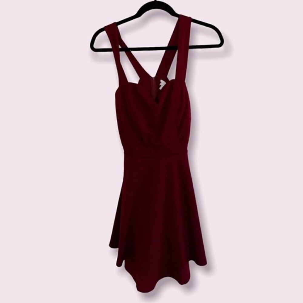 Emerald Sundae Cut Out Dress Burgundy Mini Strappy Evening NWT Womens Size Large - Picture 3 of 7